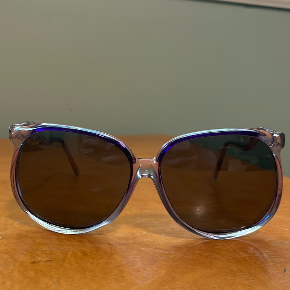 Great Vintage Sunglasses!